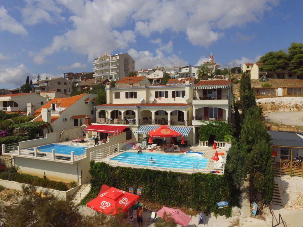 Apartments Villa Marija Seget Vranjica Kültér fotó