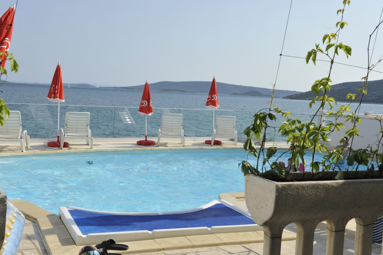 Apartments Villa Marija Seget Vranjica Szoba fotó